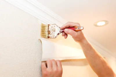 Pose de papier peint à la Rochepot — revêtements muraux et toiles de verre